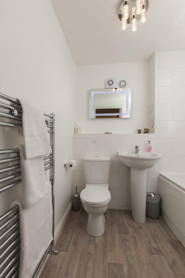 Dunfermline - Luxury Two Bedroom Apartment - Tp Екстер'єр фото